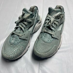 Textured Blue Sneakers